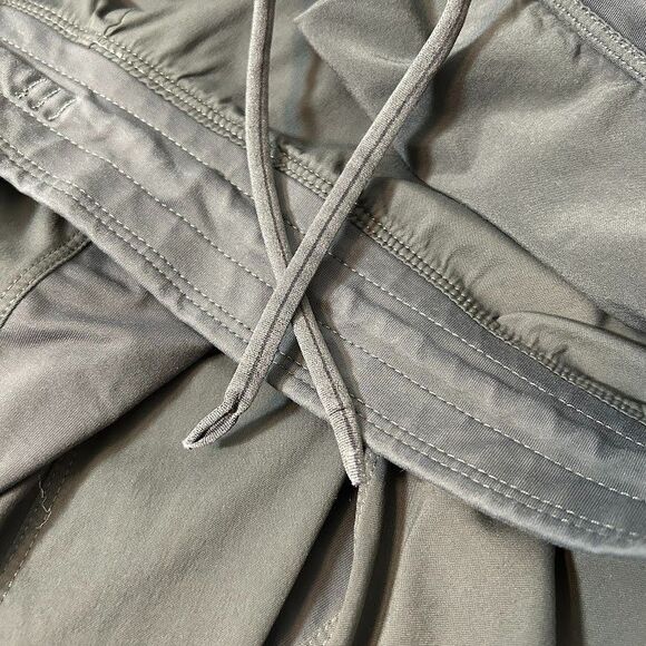 Lululemon Great Wall Pants Men's XL Gray 32" Inseam Tapered Joggers M5903S - Picture 11 of 12